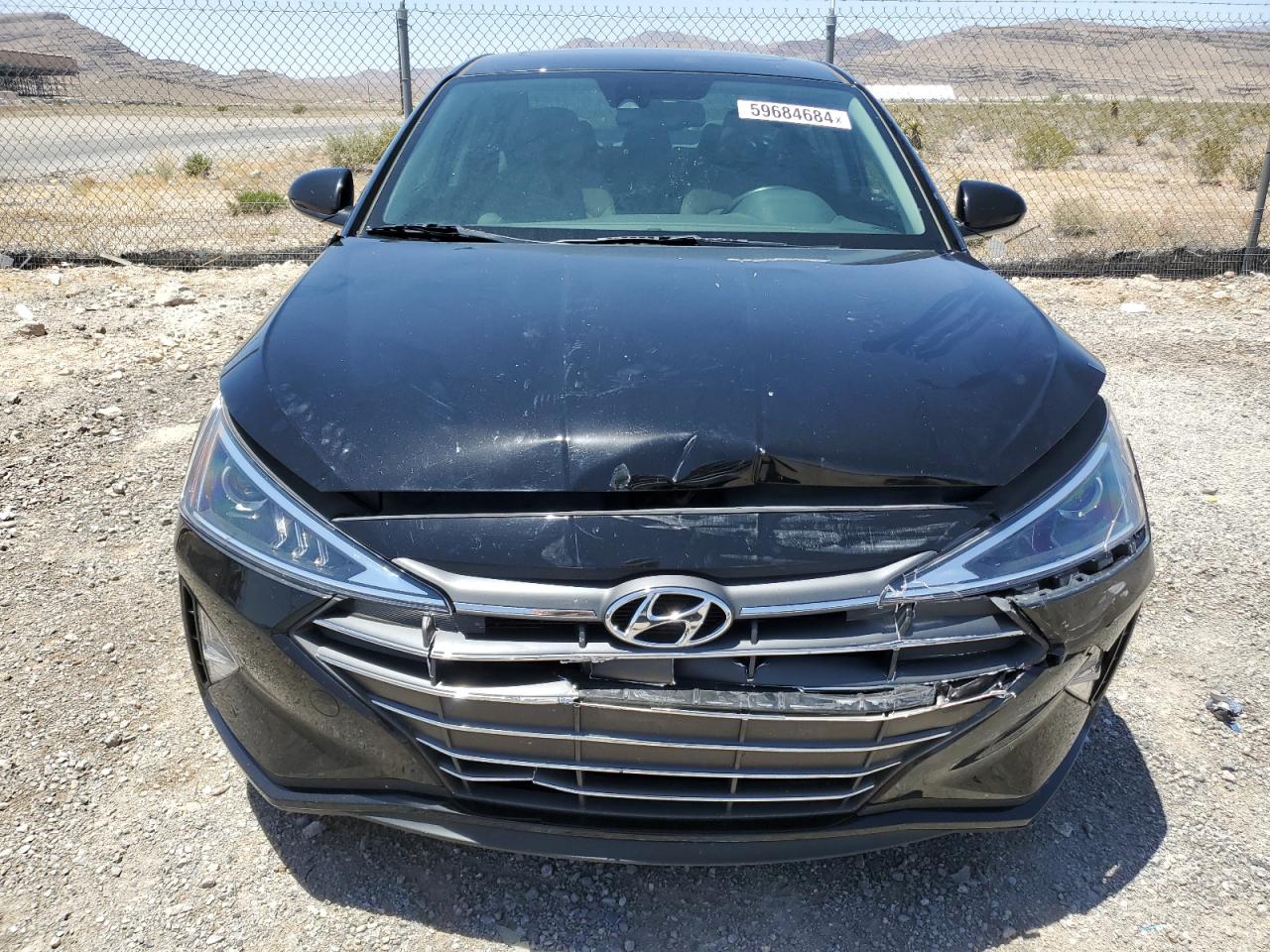 2020 Hyundai Elantra Sel vin: KMHD84LF2LU070416