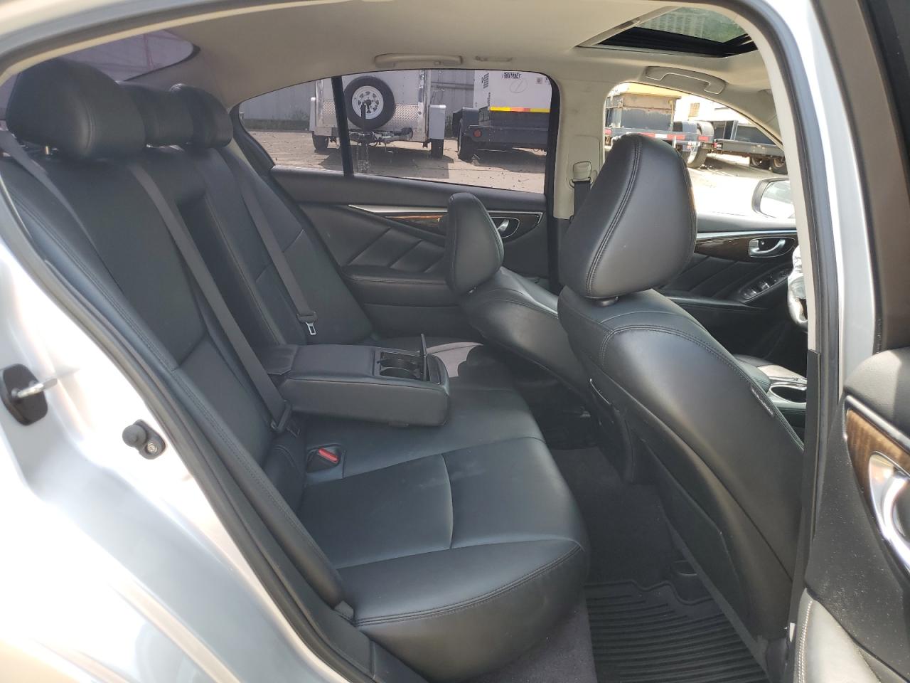 JN1EV7AR1JM435040 2018 Infiniti Q50 Luxe