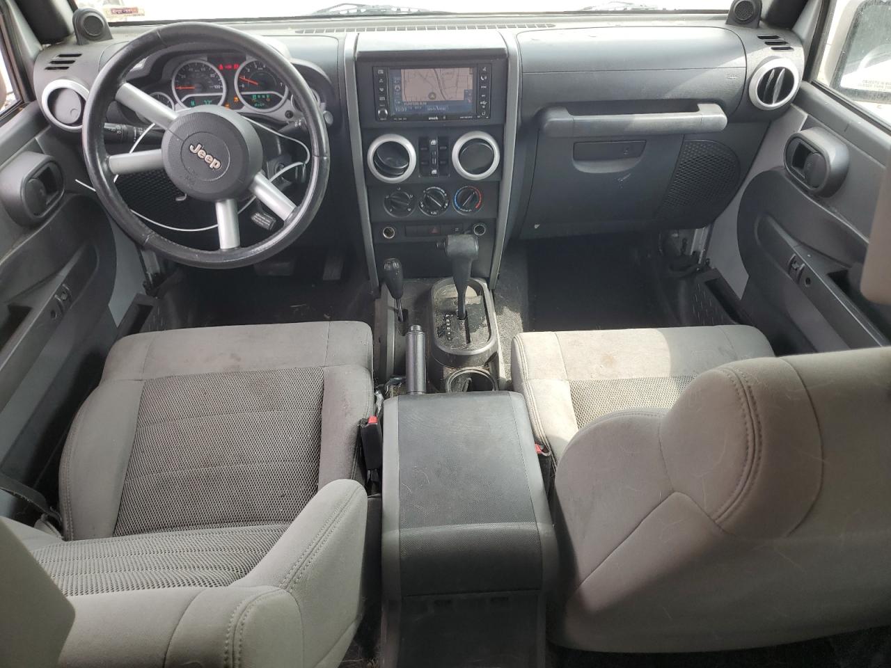 1J8GA59198L507096 2008 Jeep Wrangler Unlimited Sahara