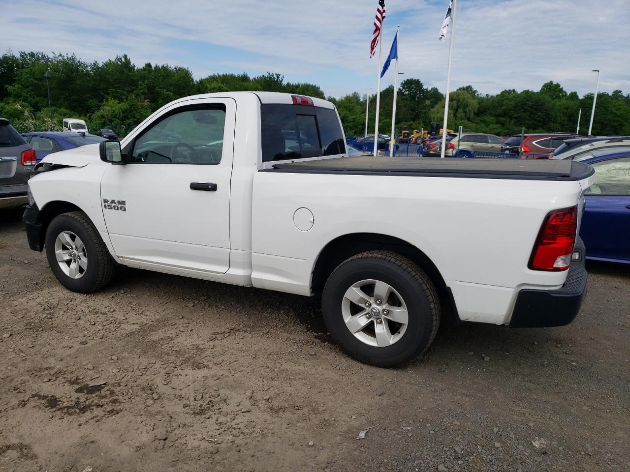 2016 Ram 1500 St vin: 3C6JR6AG8GG352197