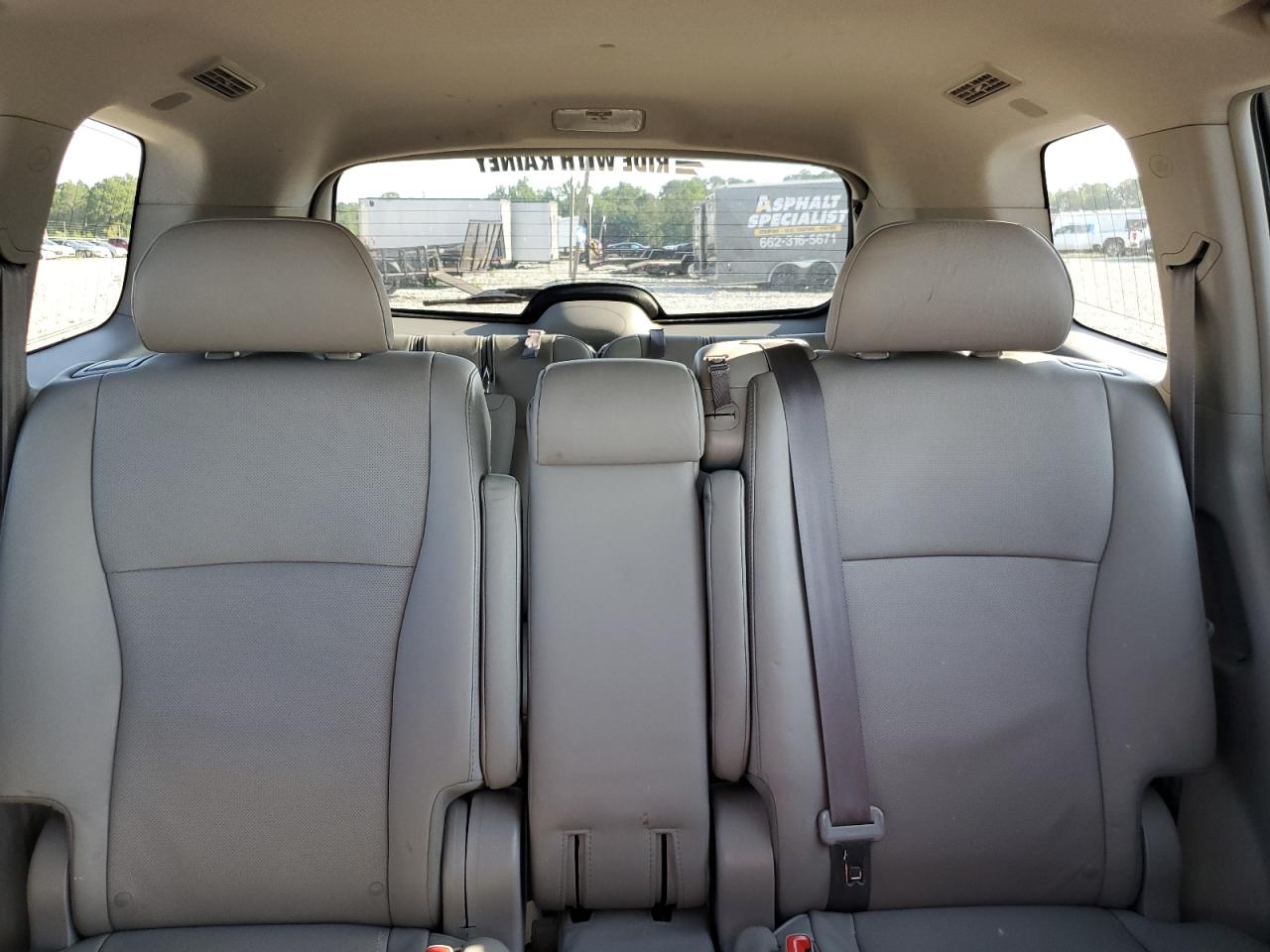 5TDYK3EHXBS042835 2011 Toyota Highlander Limited