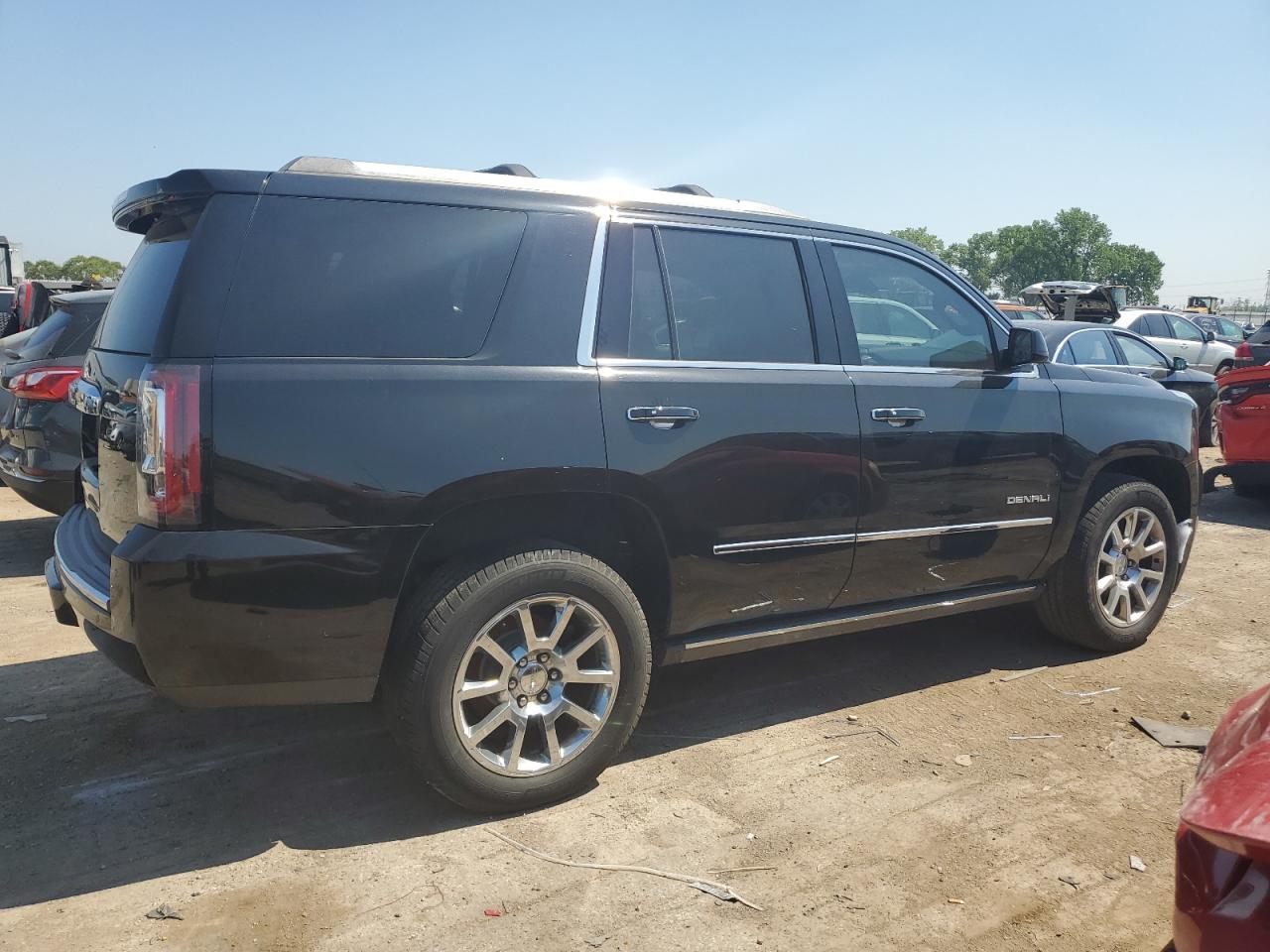 2015 GMC Yukon Denali vin: 1GKS2CKJ4FR145741