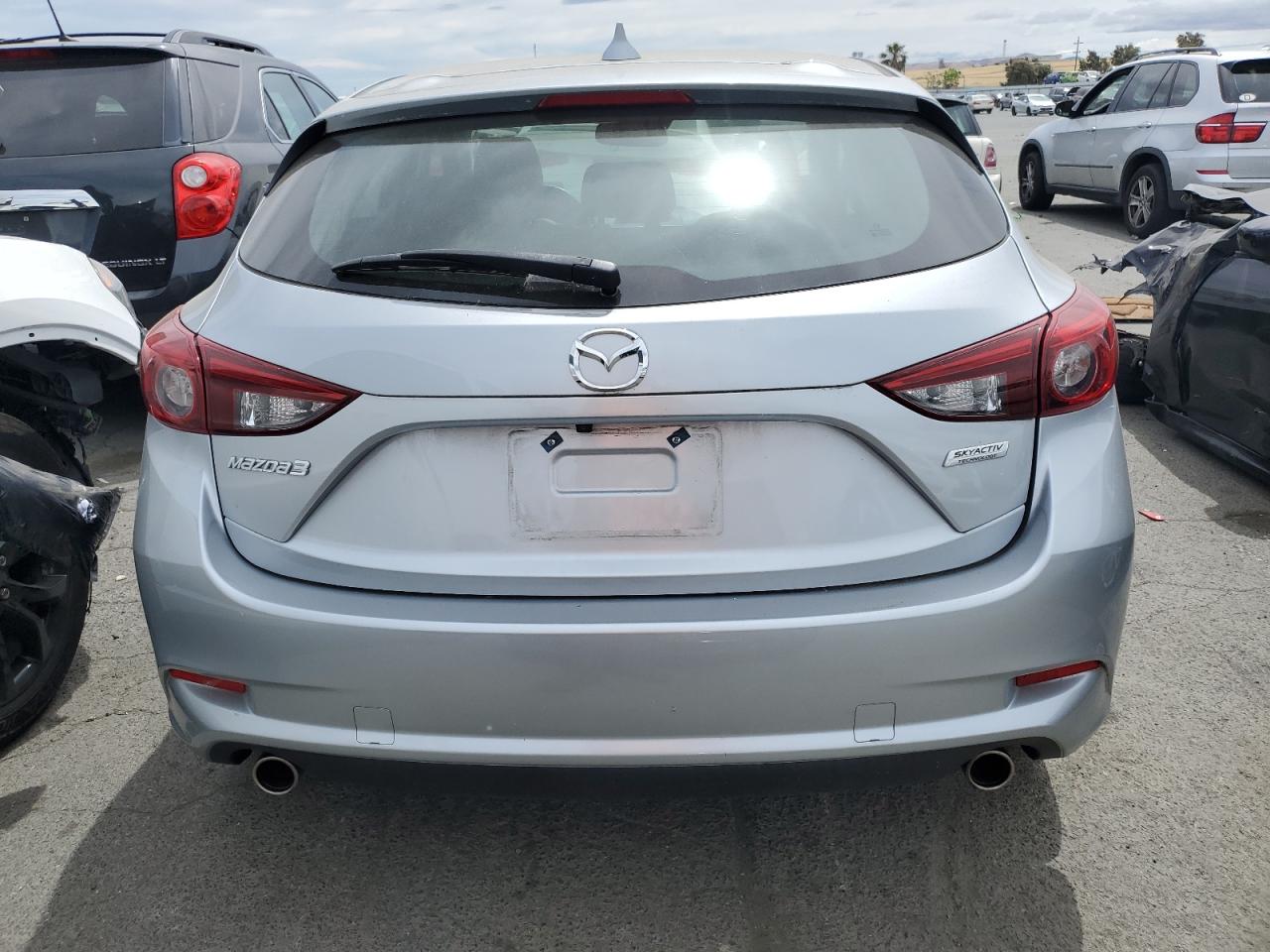 3MZBN1M37JM267345 2018 Mazda 3 Grand Touring