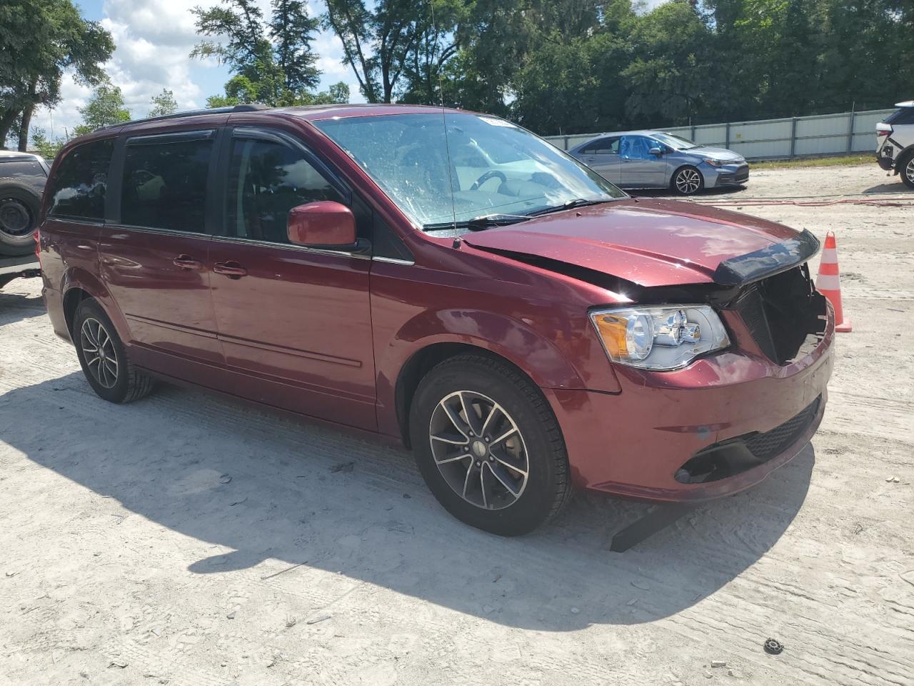 2C4RDGCG2HR712797 2017 Dodge Grand Caravan Sxt