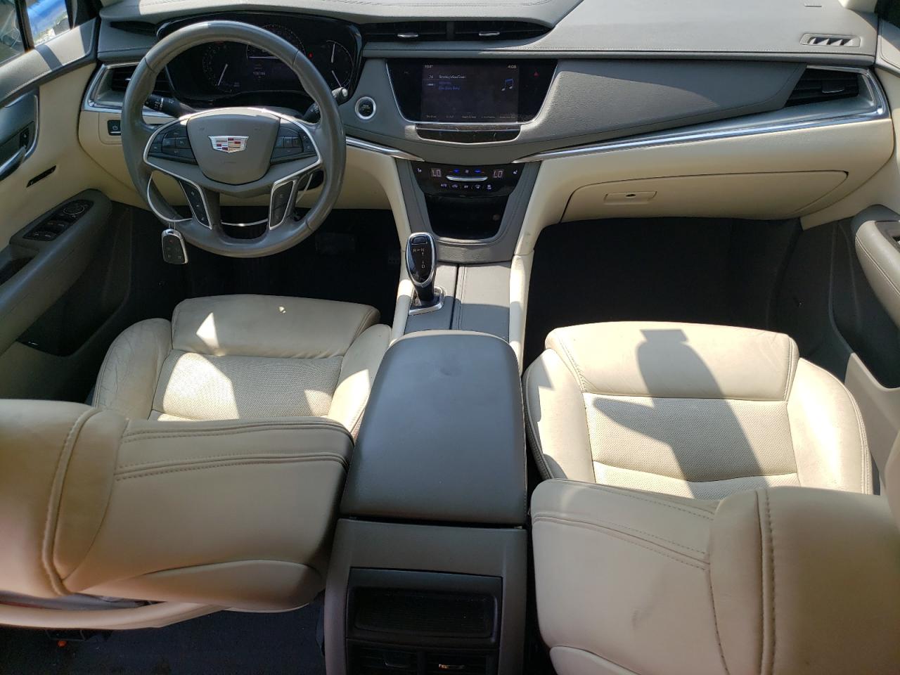 1GYKNBRS8HZ284781 2017 Cadillac Xt5 Luxury