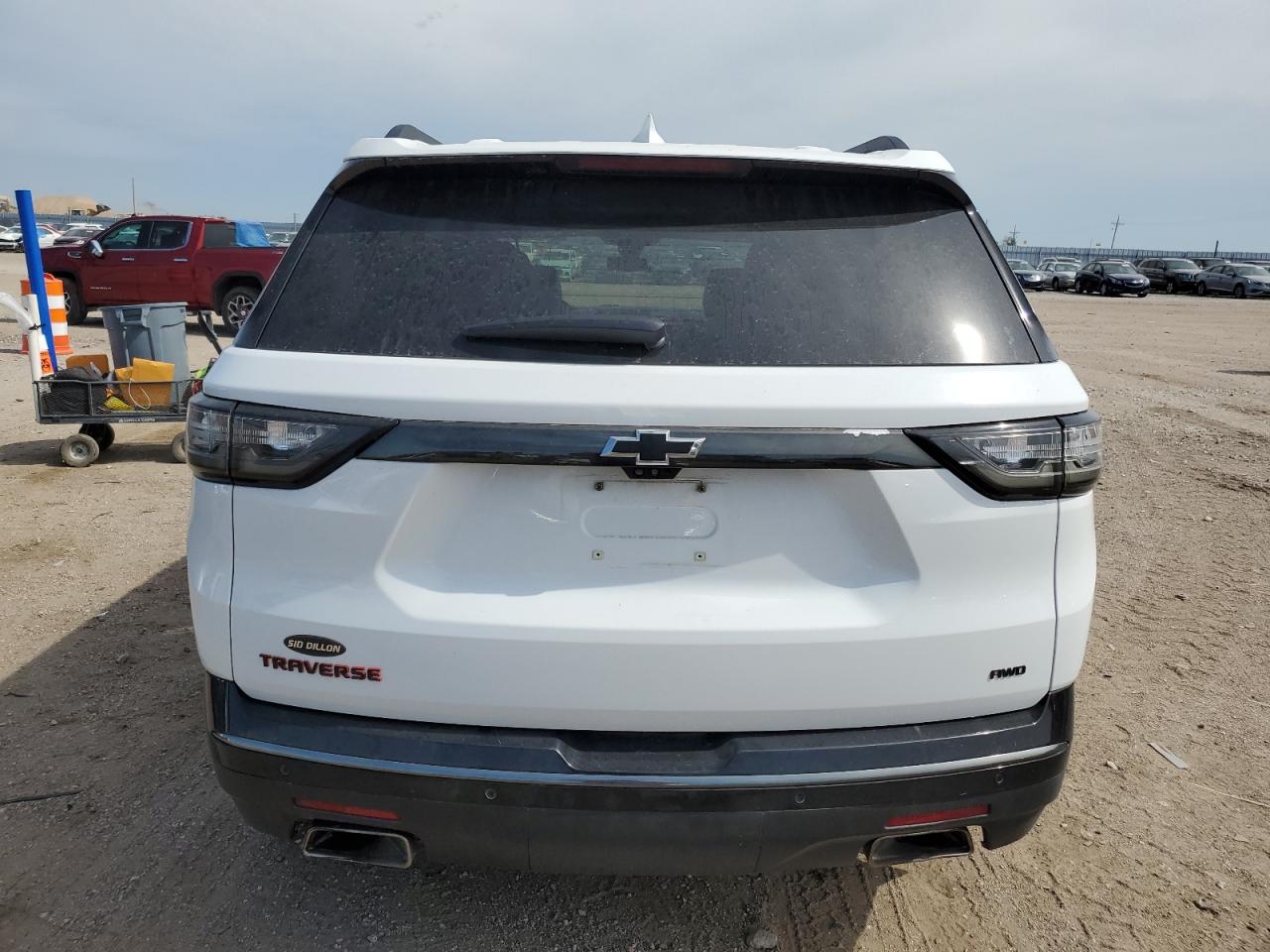 1GNEVKKW3KJ110338 2019 Chevrolet Traverse Premier