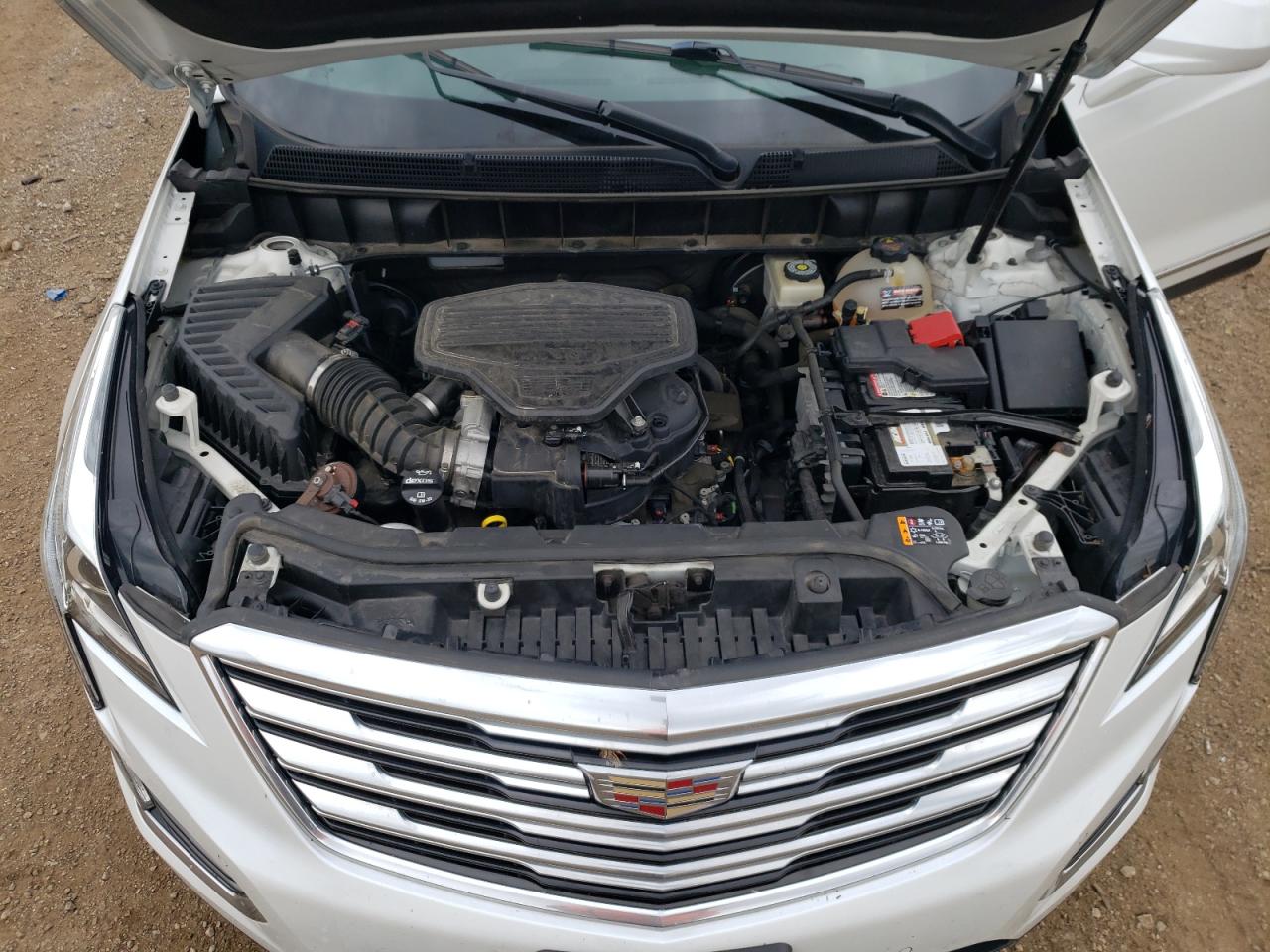 1GYKNDRS2HZ239203 2017 Cadillac Xt5 Luxury