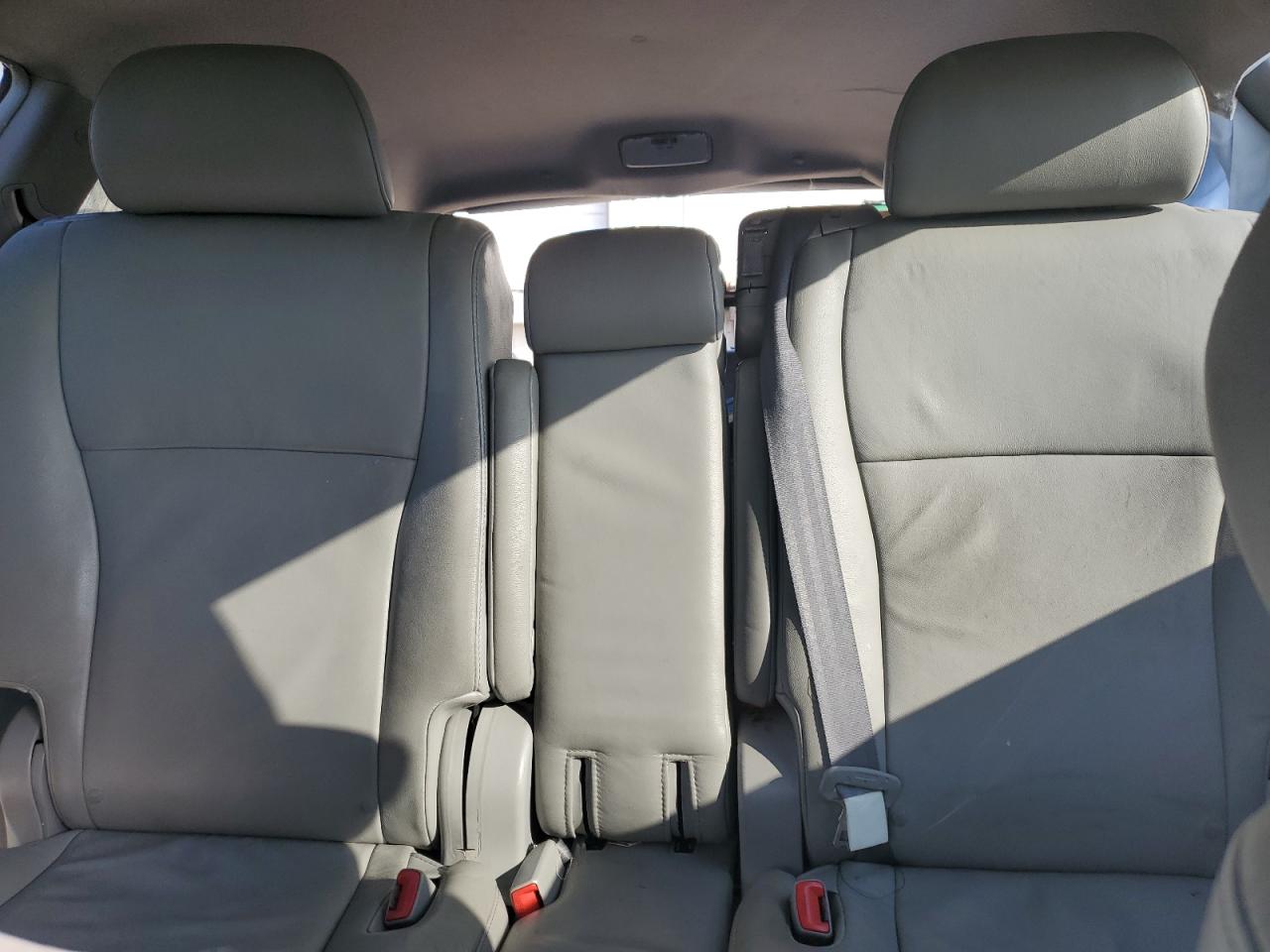 5TDDK3EH6AS022143 2010 Toyota Highlander Limited