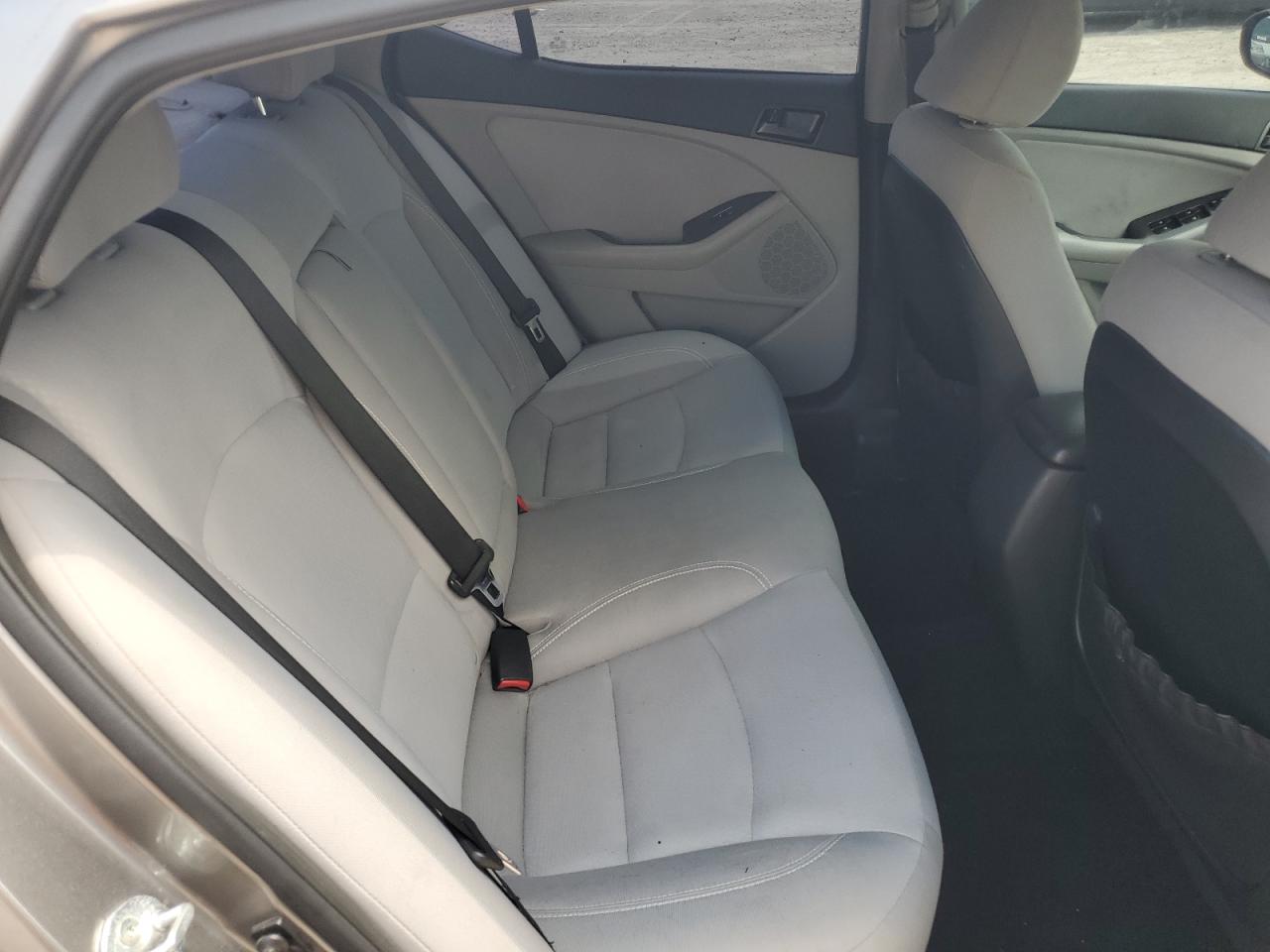 2013 Kia Optima Lx vin: 5XXGM4A75DG129880