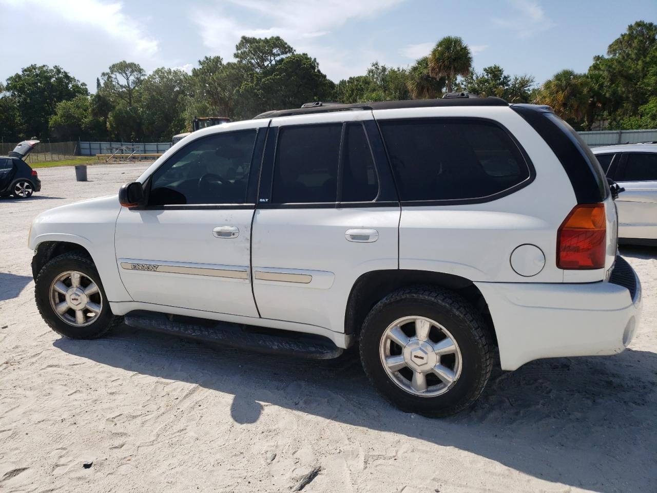 1GKDT13S252349057 2005 GMC Envoy