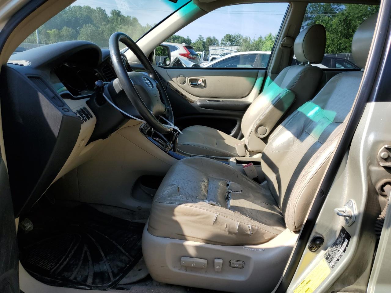 JTEHF21A130155628 2003 Toyota Highlander Limited