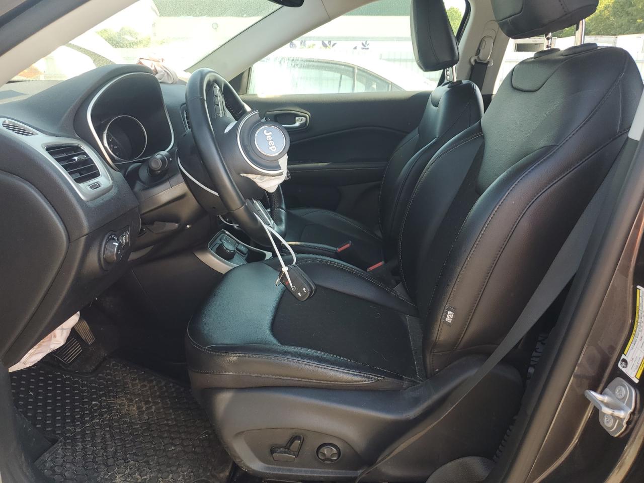 3C4NJDBB2MT563262 2021 Jeep Compass Latitude