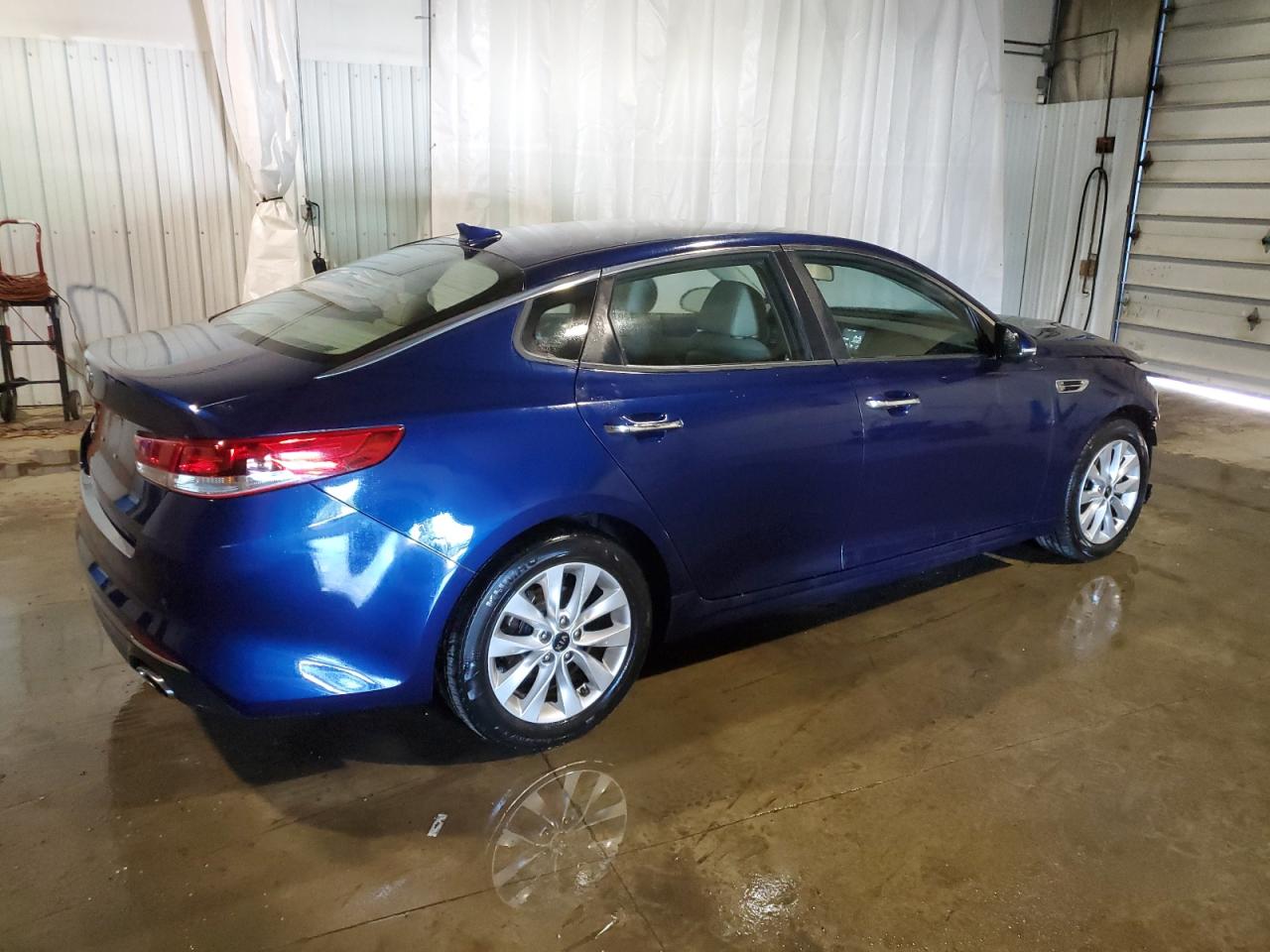 2018 Kia Optima Lx vin: 5XXGT4L30JG254603