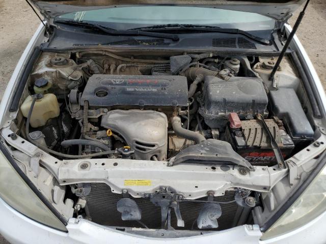 2004 Toyota Camry Le VIN: JTDBE32K640275193 Lot: 58074634