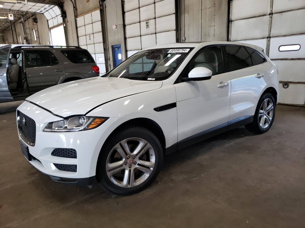 SADCJ2BVXHA066290 2017 Jaguar F-Pace Premium