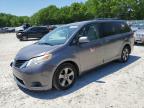 TOYOTA SIENNA LE photo