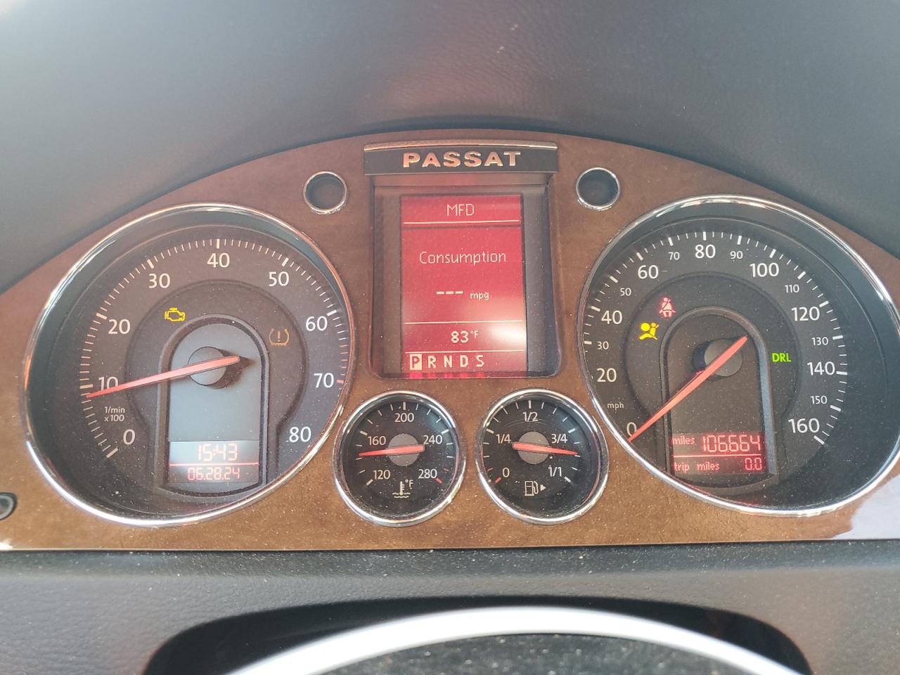 WVWEK73C48E143143 2008 Volkswagen Passat Lux