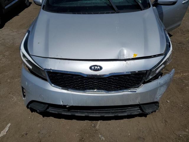 VIN 3KPFK4A75JE257915 2018 KIA Forte, LX no.11