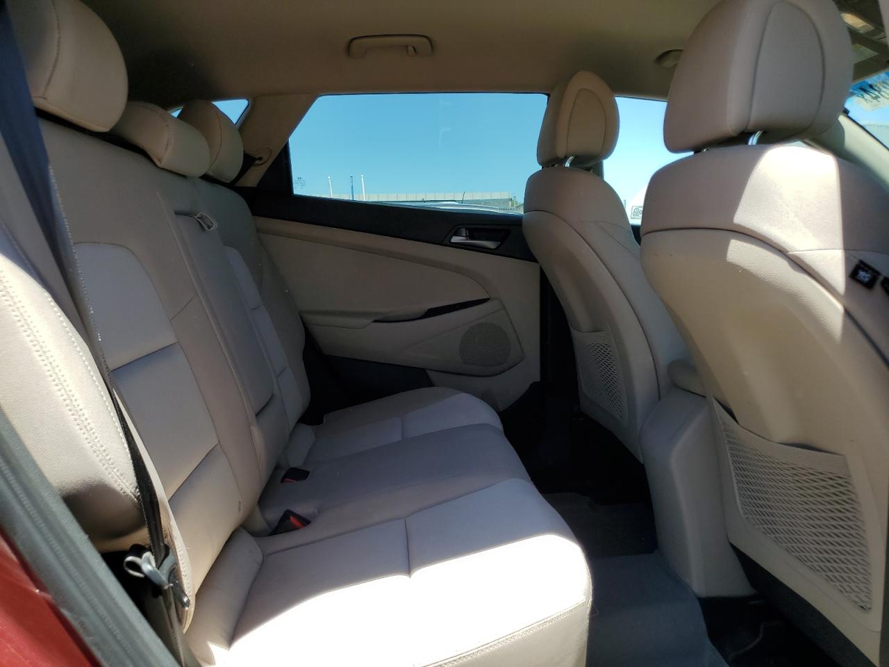 KM8J3CA47JU650092 2018 Hyundai Tucson Sel