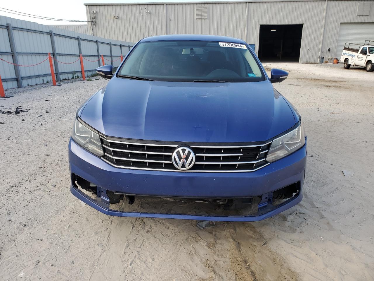 1VWAT7A39GC021092 2016 Volkswagen Passat S