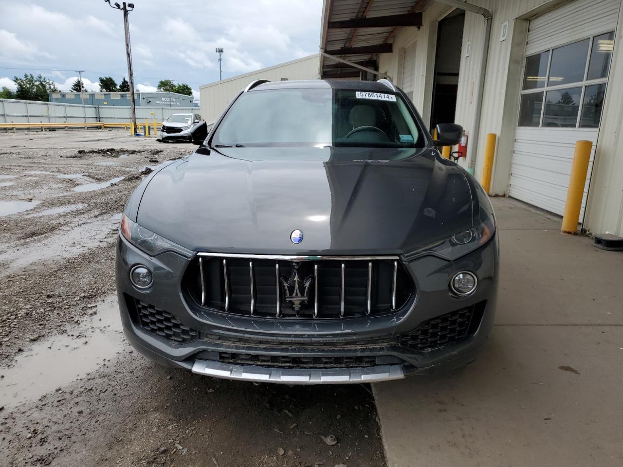 ZN661XUL0HX235214 2017 Maserati Levante Luxury