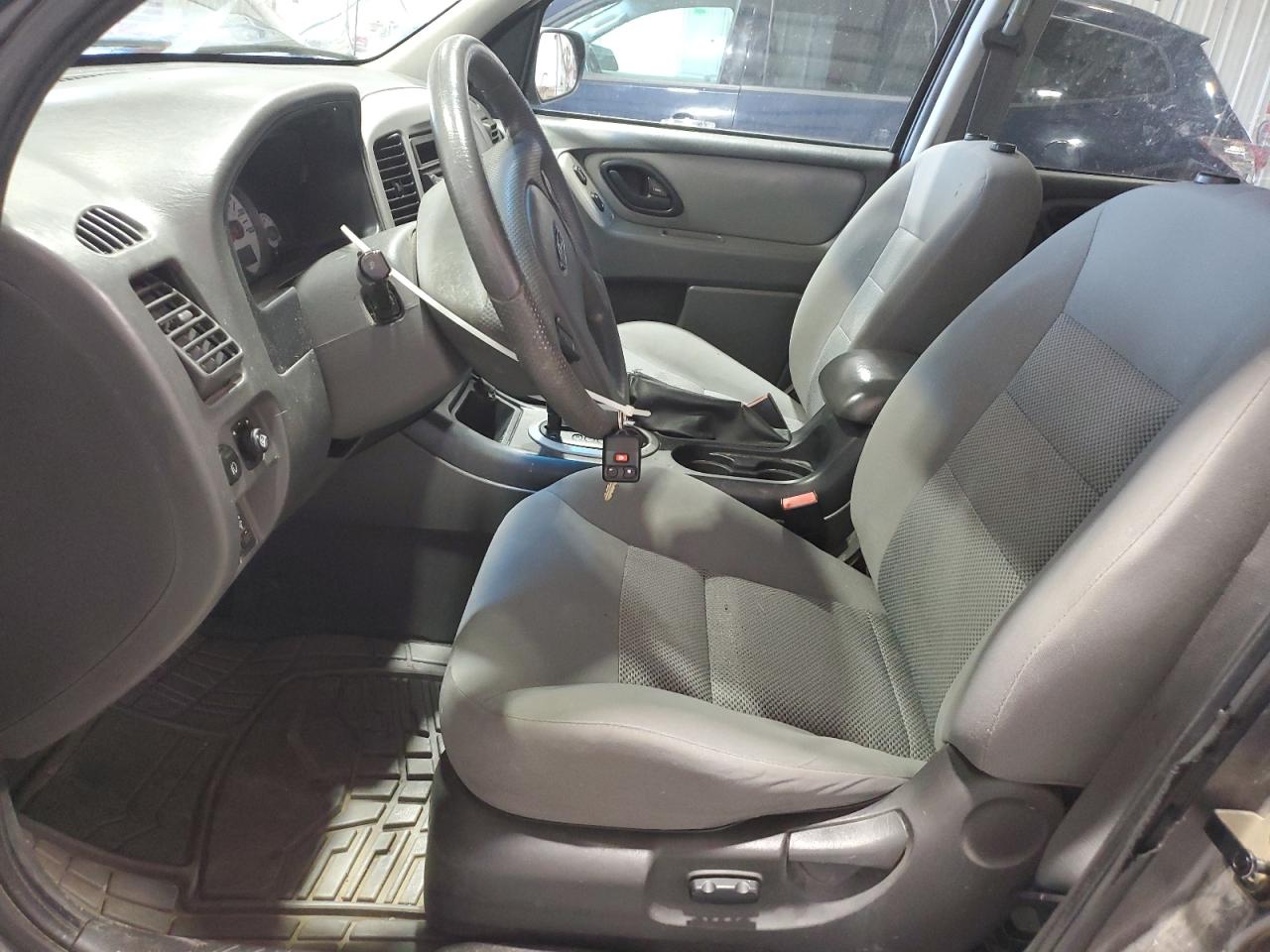 1FMYU03145KB68792 2005 Ford Escape Xlt