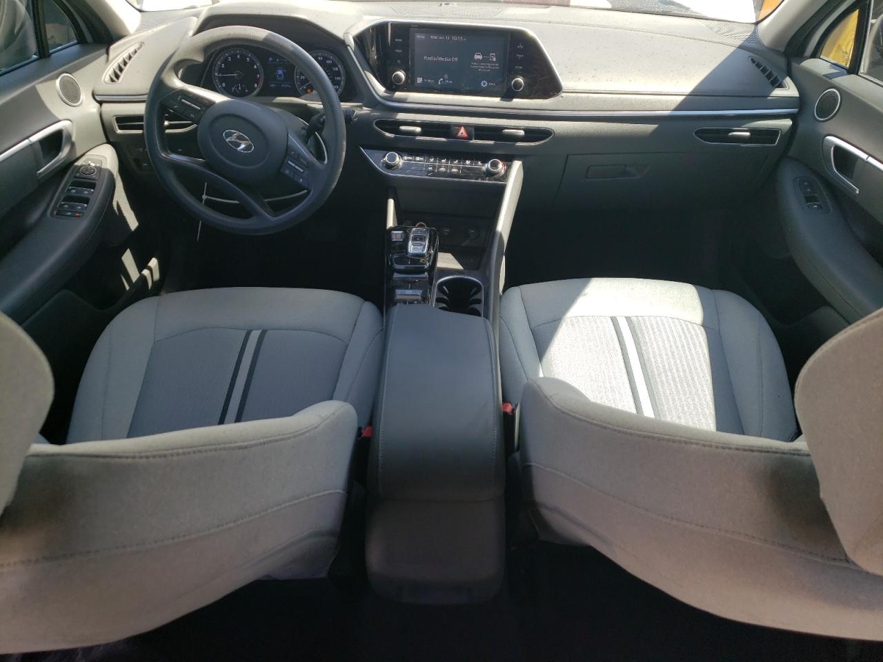 5NPEG4JAXNH135027 2022 Hyundai Sonata Se