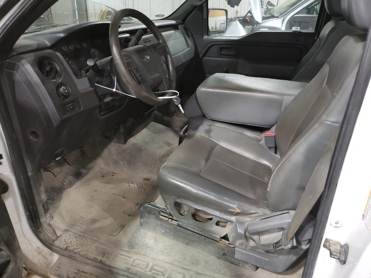 1FTMF1CM3BKD21574 2011 Ford F150