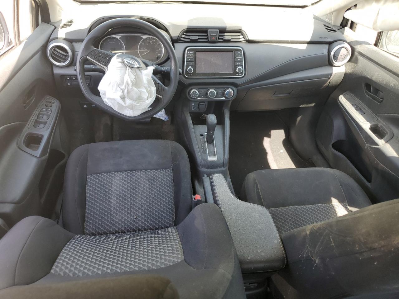 3N1CN8DV7NL856038 2022 Nissan Versa S