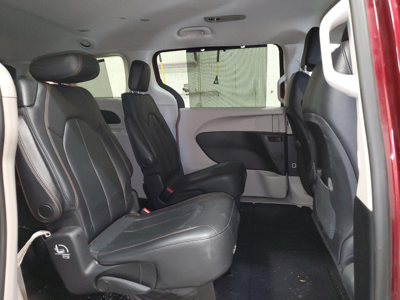 2C4RC1BG1KR665853 2019 Chrysler Pacifica Touring L