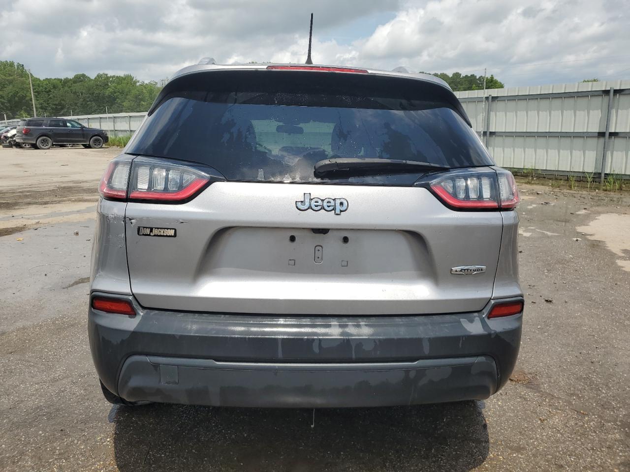 2019 Jeep Cherokee Latitude vin: 1C4PJLCB3KD241539