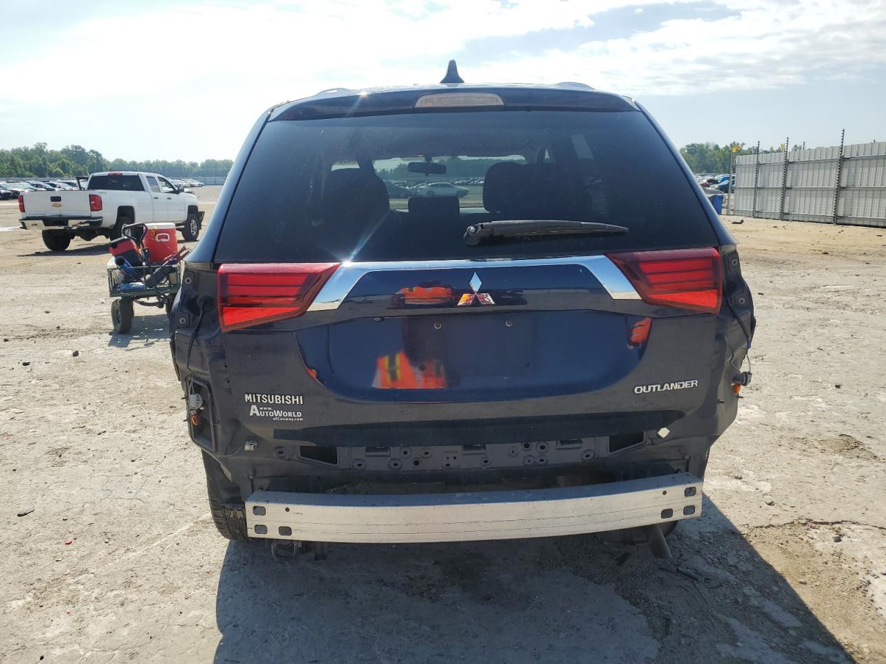 JA4AD2A32KZ011166 2019 Mitsubishi Outlander Es