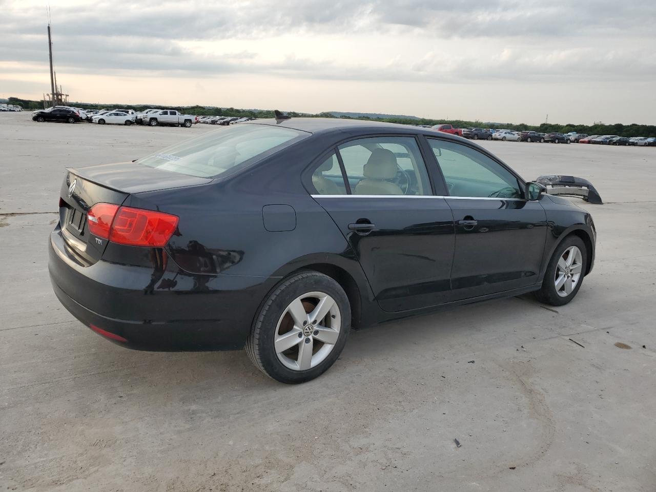 2012 Volkswagen Jetta Tdi vin: 3VWLL7AJ3CM314745