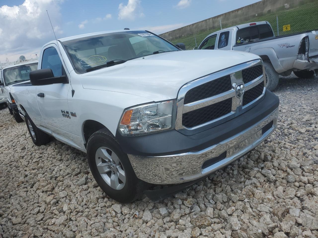 2016 Ram 1500 St vin: 3C6JR6DT7GG238880