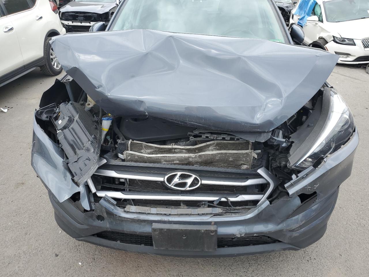 KM8J2CA40JU703086 2018 Hyundai Tucson Se