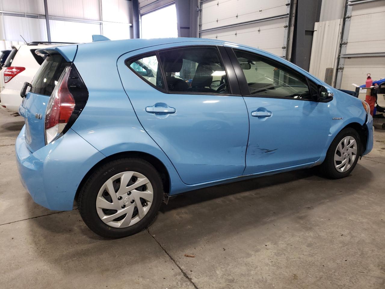 2015 Toyota Prius C vin: JTDKDTB32F1097839