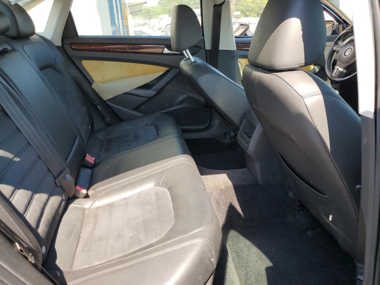 1VWCH7A30CC109601 2012 Volkswagen Passat Sel
