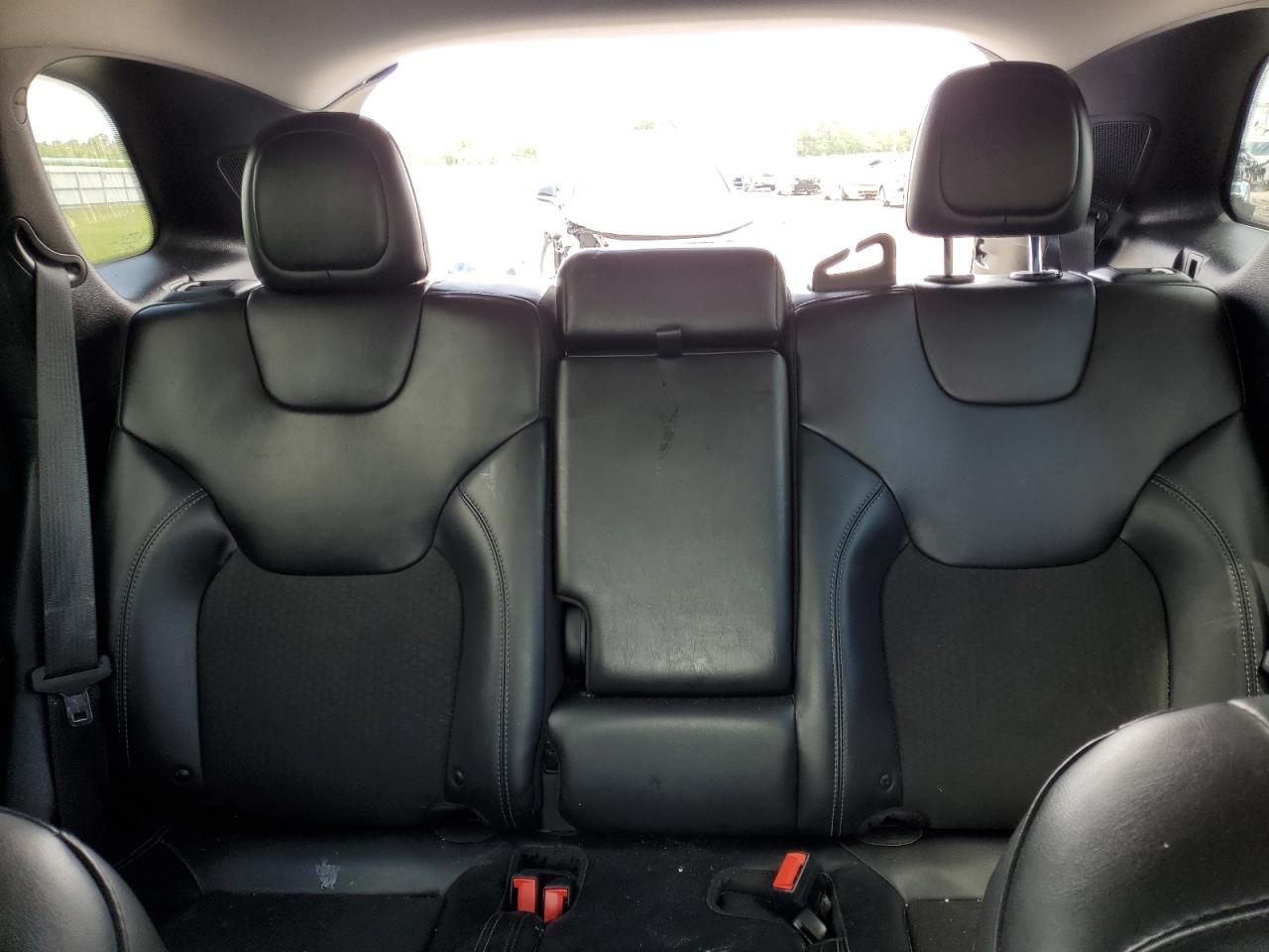 1C4PJLLB0KD466386 2019 Jeep Cherokee Latitude Plus