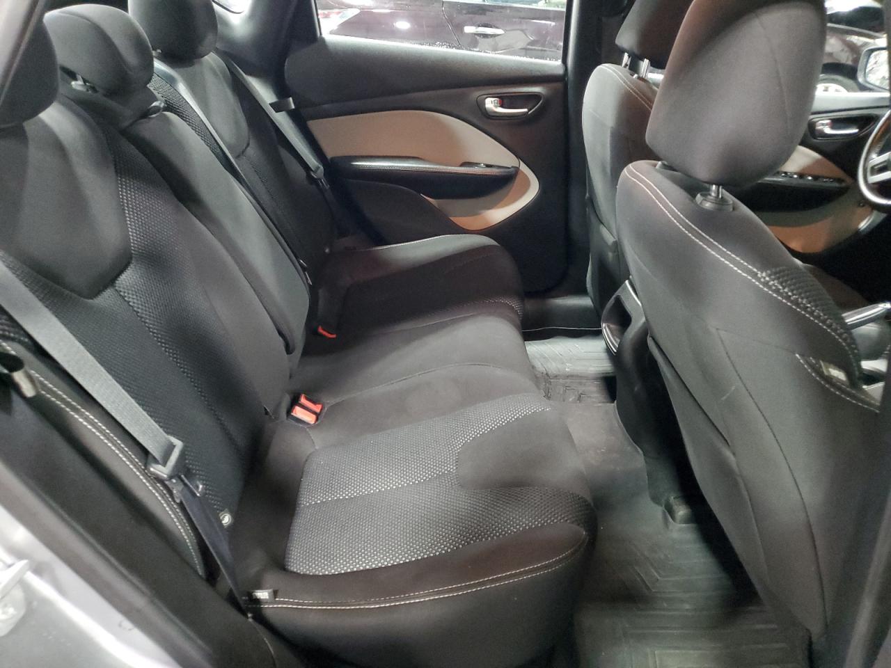 1C3CDFBB7ED926077 2014 Dodge Dart Sxt