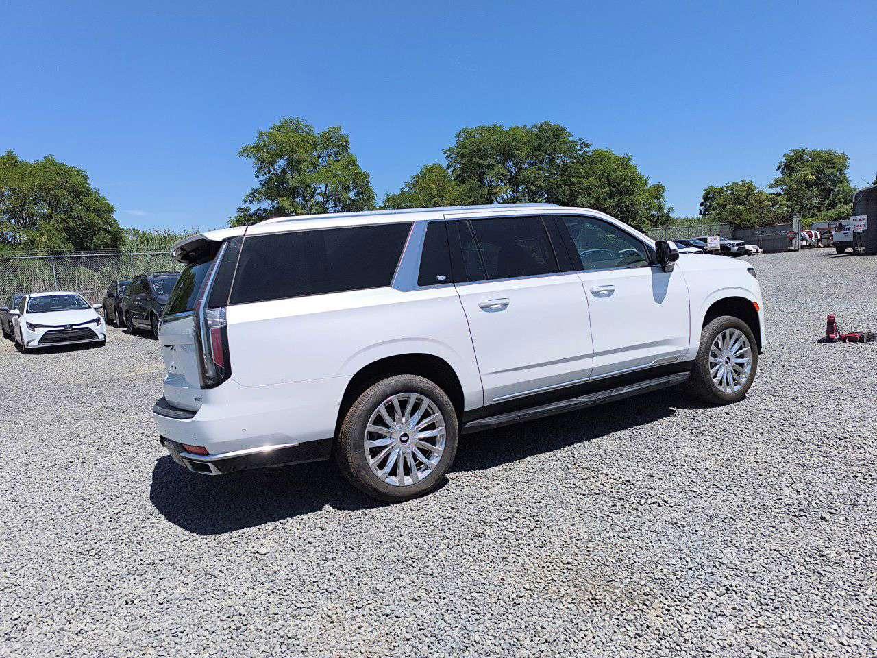 2022 Cadillac Escalade Esv Premium Luxury vin: 1GYS4KKL3NR311659