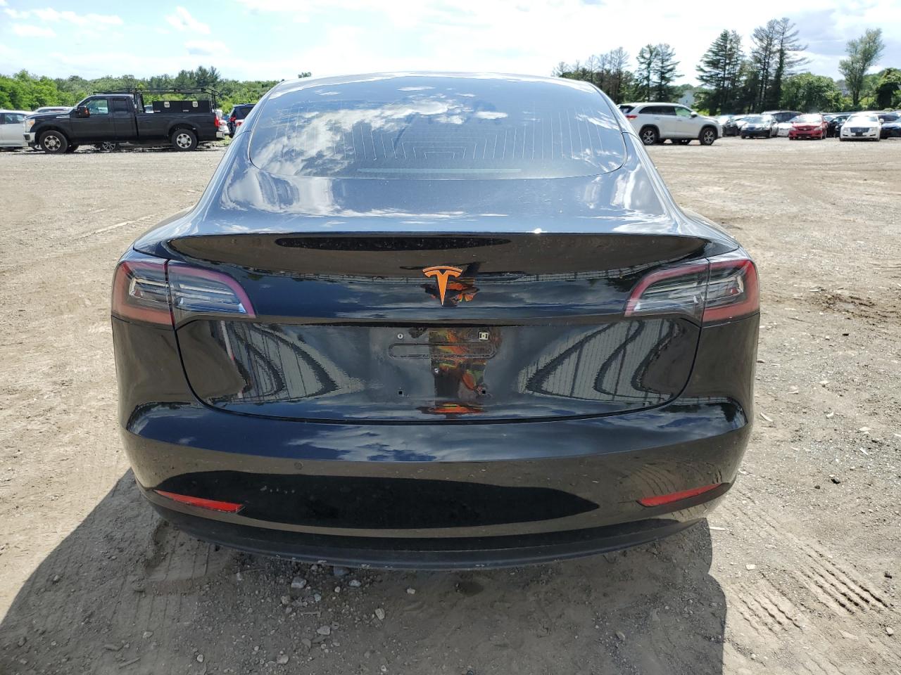 5YJ3E1EA1JF108815 2018 Tesla Model 3