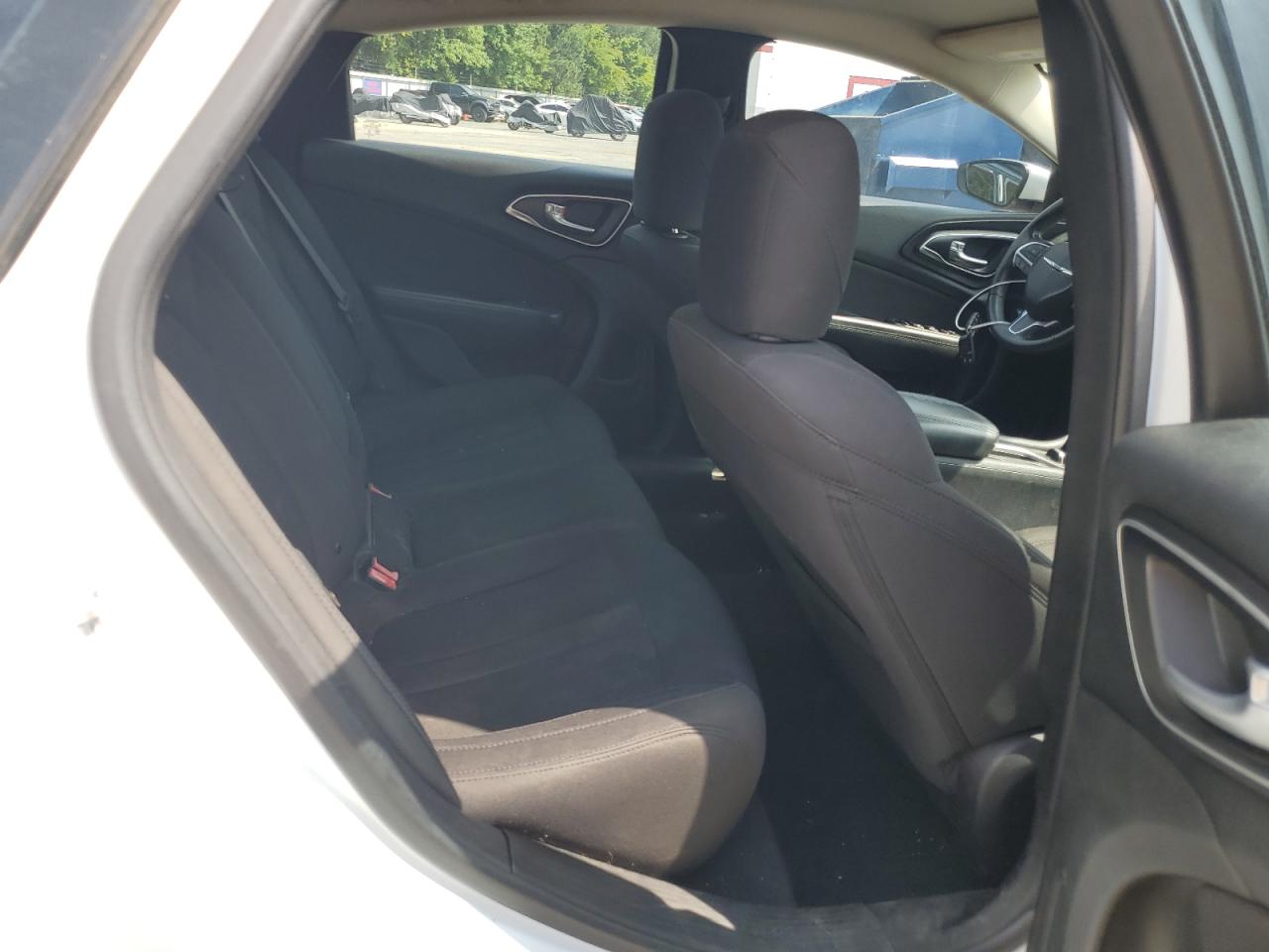 1C3CCCAB3FN680059 2015 Chrysler 200 Limited