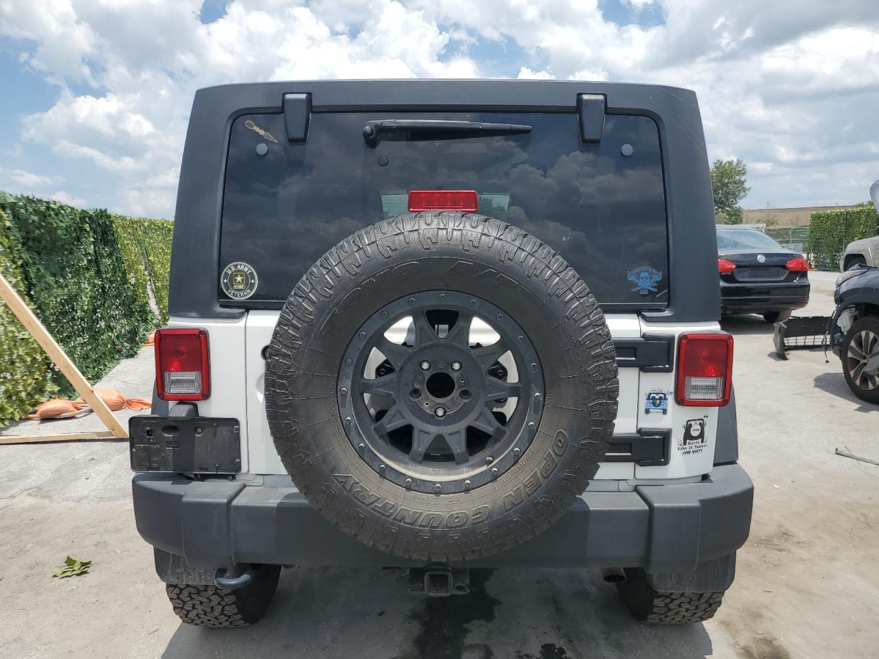 1C4BJWDG0GL237094 2016 Jeep Wrangler Unlimited Sport