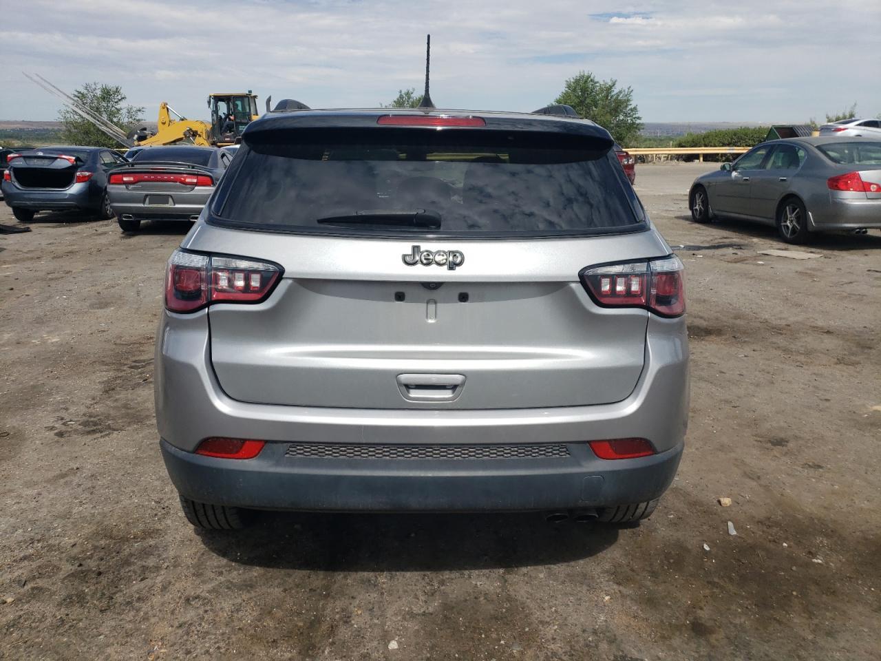 3C4NJCBB5KT789240 2019 Jeep Compass Latitude