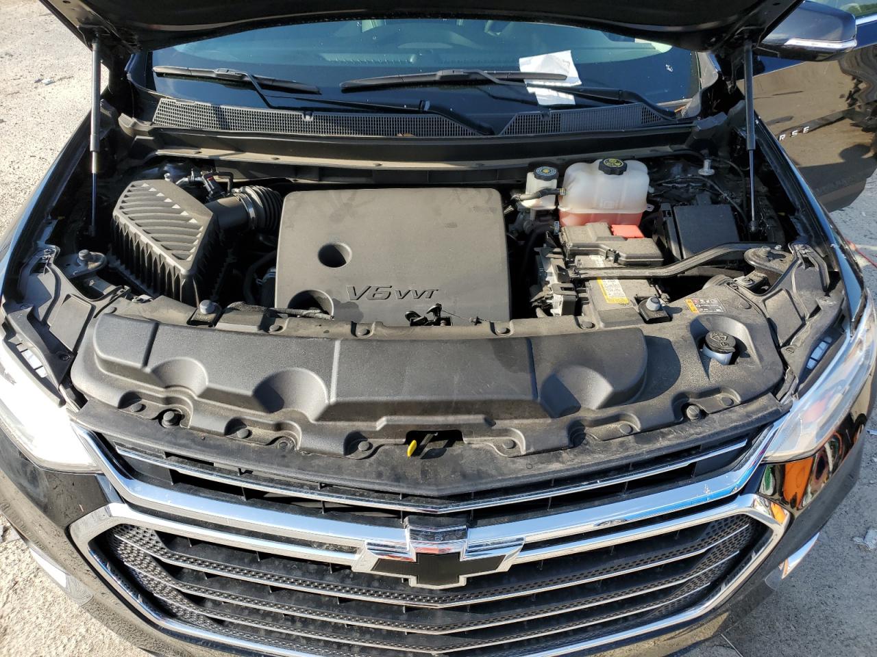 1GNERHKW5KJ177711 2019 Chevrolet Traverse Lt