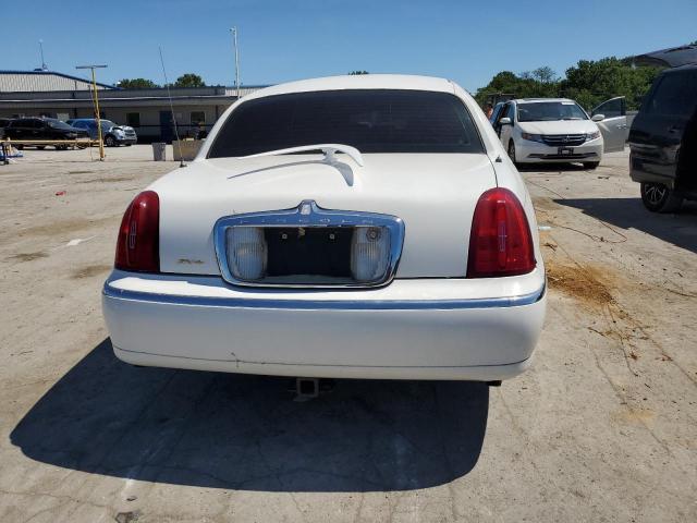 2001 Lincoln Town Car Executive VIN: 1L1FM81W31Y625332 Lot: 57492514