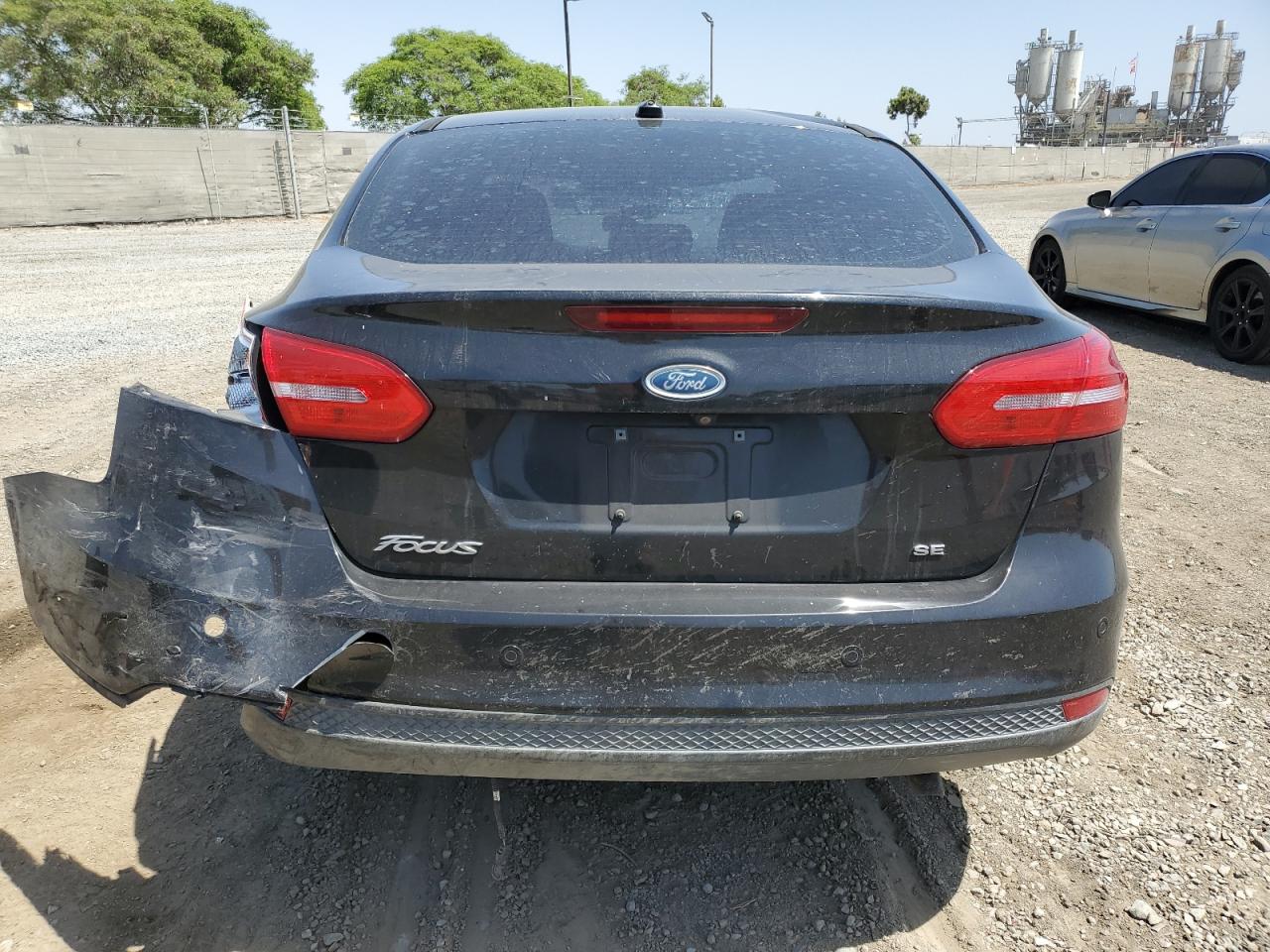 1FADP3F2XFL294253 2015 Ford Focus Se