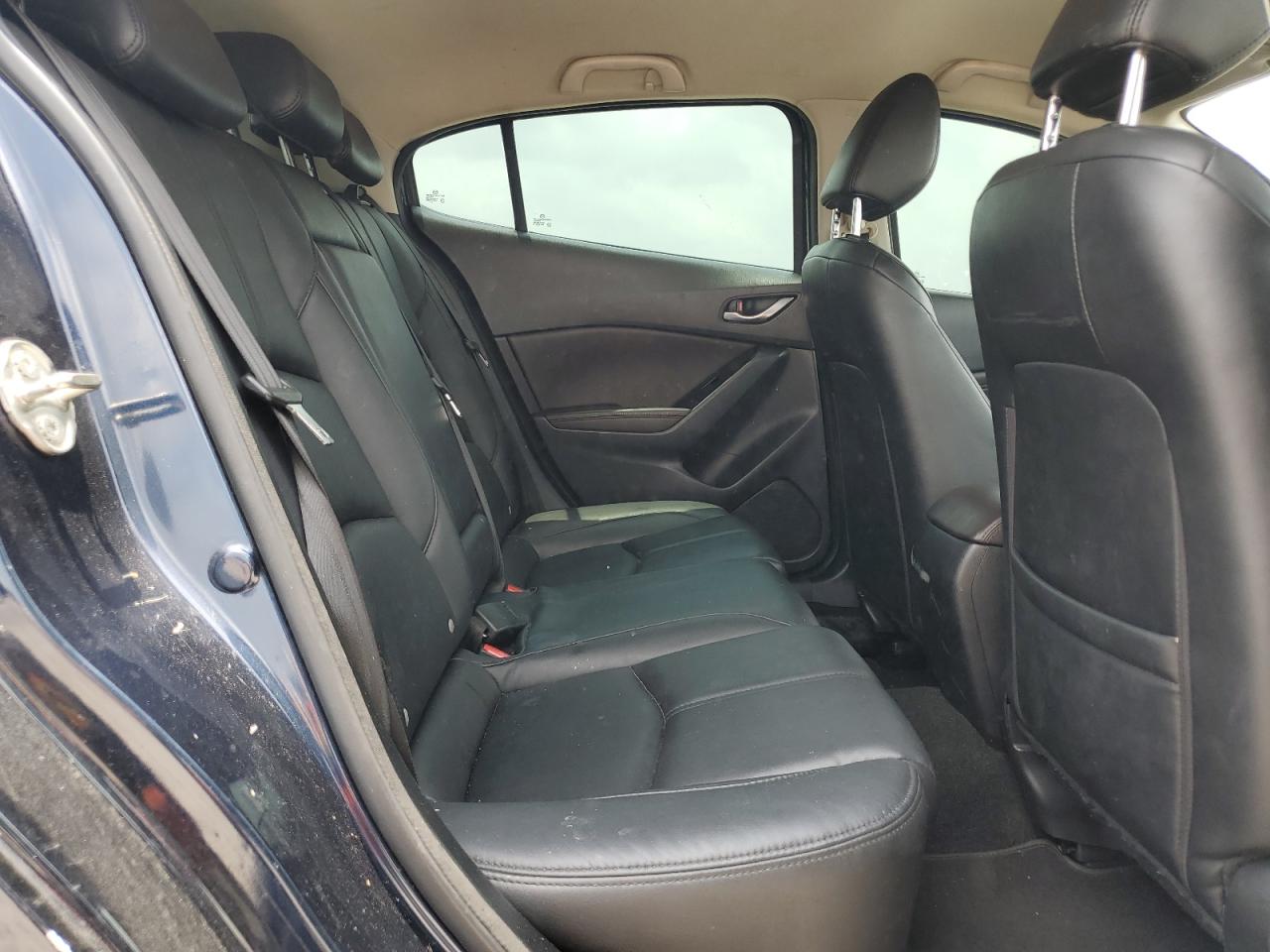 3MZBN1L39JM191998 2018 Mazda 3 Touring