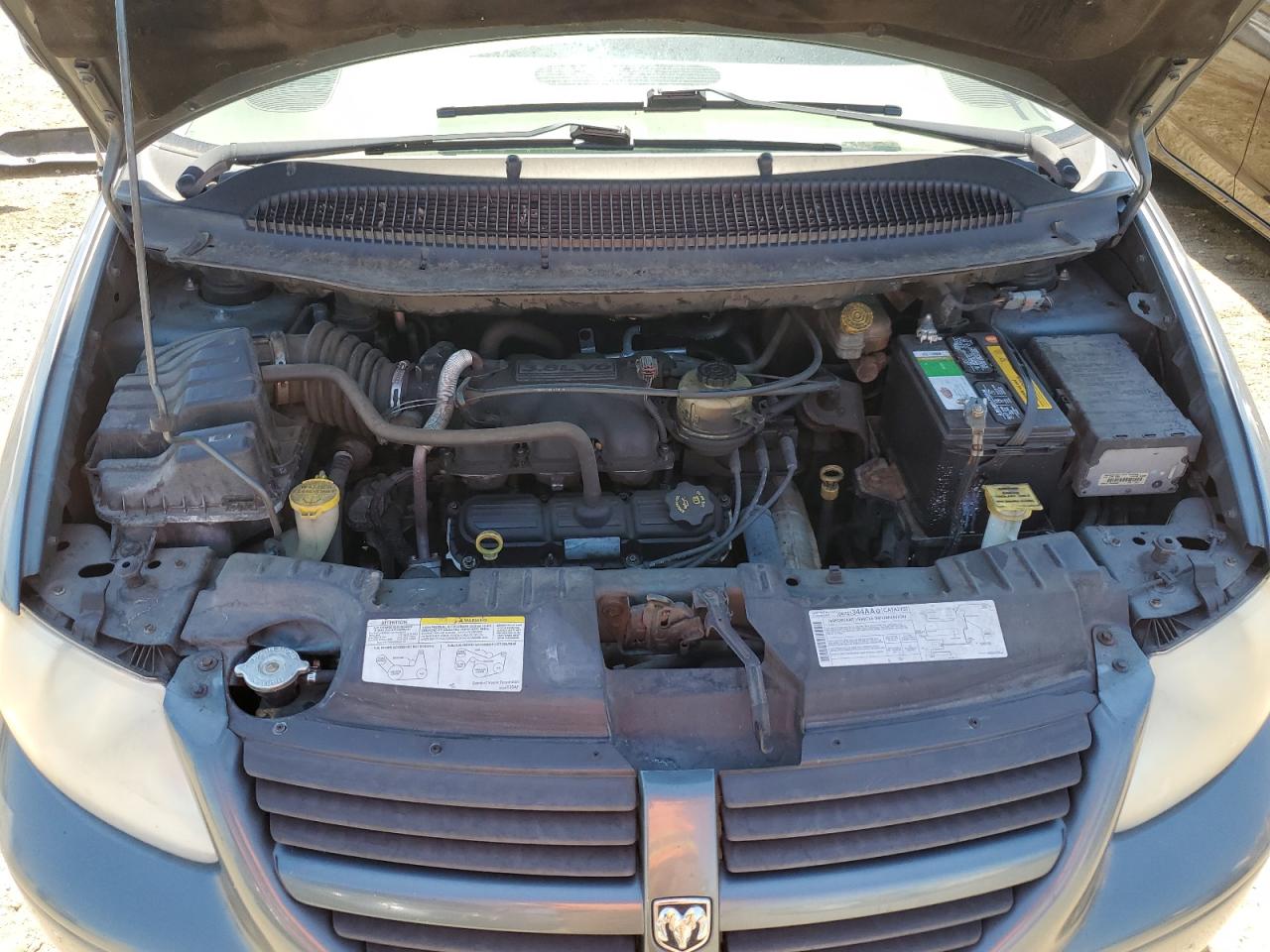 2D4GP44L75R252107 2005 Dodge Grand Caravan Sxt