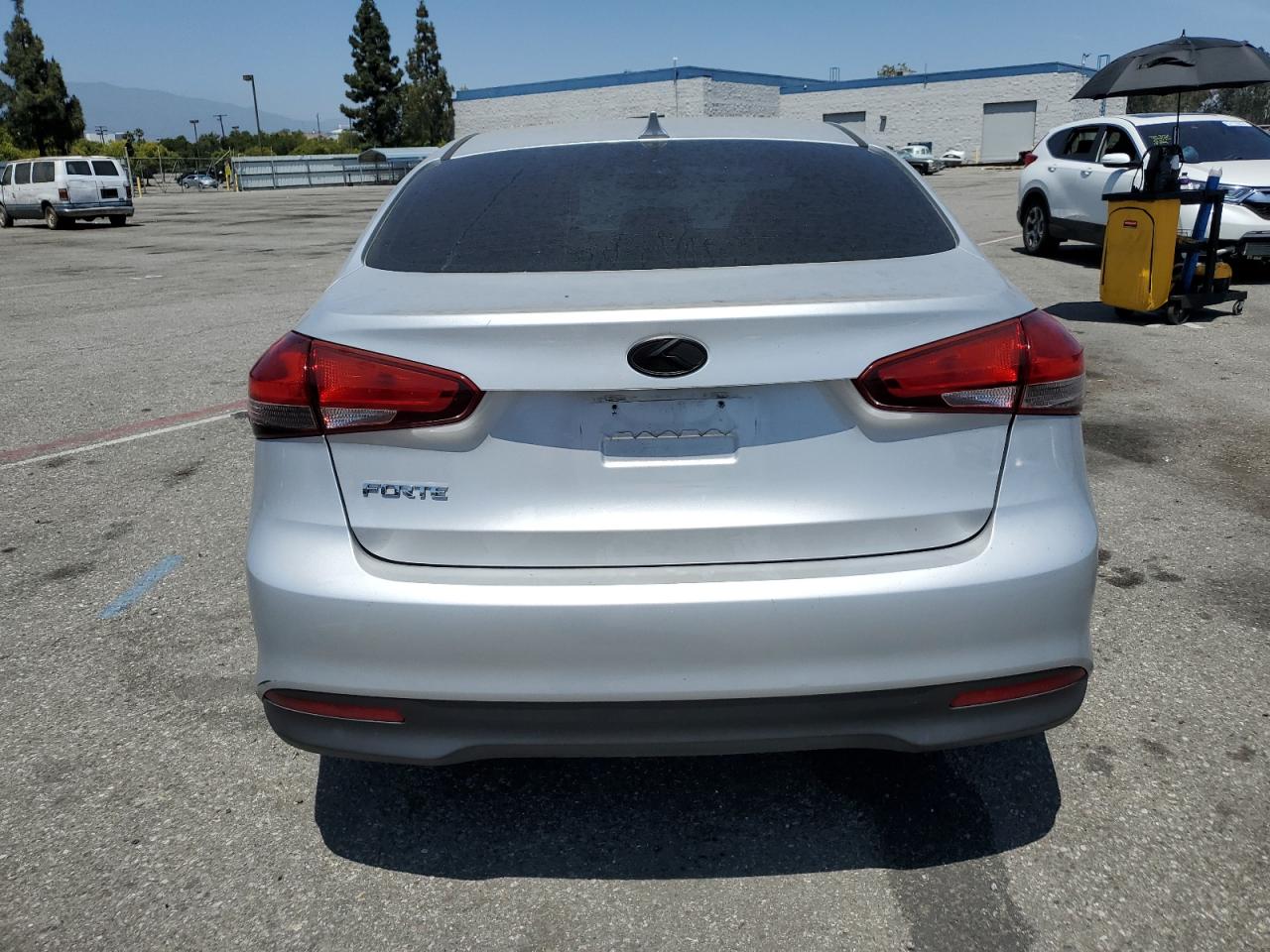 3KPFK4A77HE119173 2017 Kia Forte Lx
